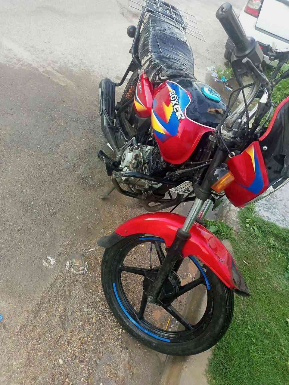 دراجه بوكسر مرقم ديالى رقم انكليزي ٢١ السعر مليون ونص تحويل ثاني يوم سنويه بأسمي *********** واتساب
