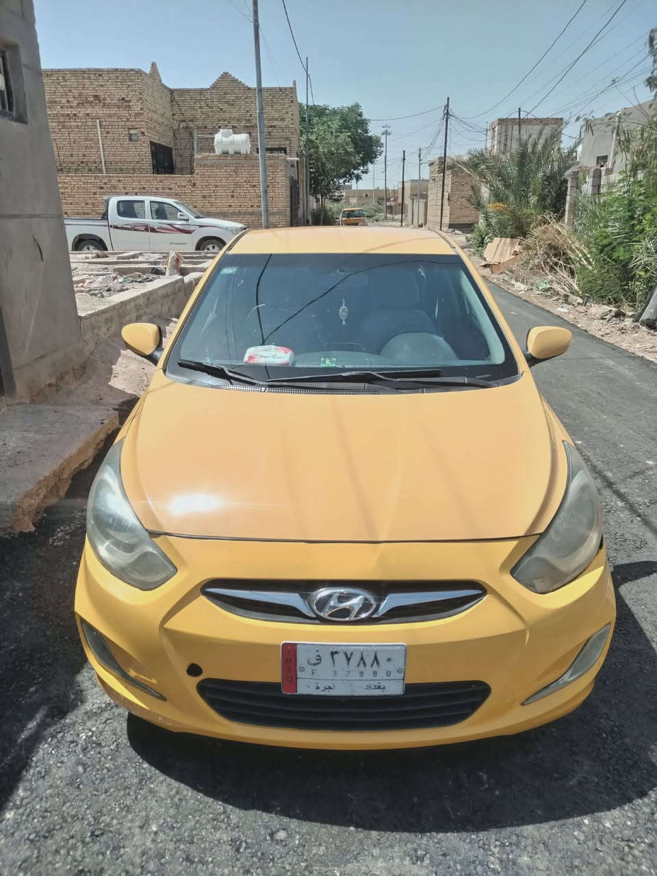سلام عليكم سياره اكسنت. 12. 
سياره بيها قطعه وحده مبدله فقط قبق جنطه ضربتها فقط أمريكا جاملغات خلفيه لاكص ولا لحيم حوض دافع ومسحوب لامصلح ولا شي باقي السياره مامحطوط سبانه عليها الله شاهد تبريد ثلج..تدفئه كامره خلفيه. شاشه.

 كهربائيات كلها شغاله تخم تاير دواخل جديده سنويه لل28 راعيها يريد مداور شرط ال مداور مصفره هيئه وغرامات خط وبحث.. قبل يومين سويتهم مكاني الديوانيه قضاء عفك رقمي ***********..

 سعر 77بيها مجال بصيط اسف عل اطاله
