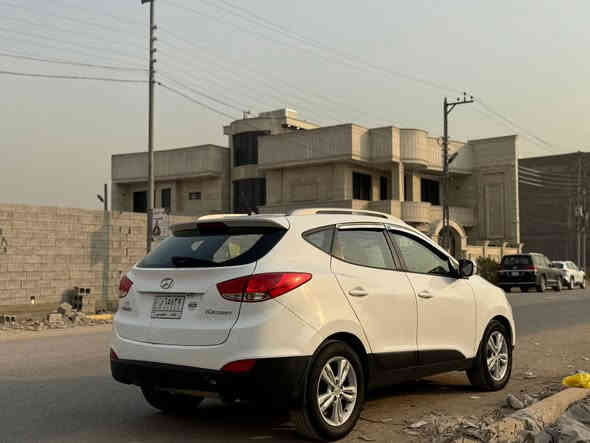 السلام عليكم 
توسان ٢٠١٤ للبيع خليجي 
بيهة طخه حفيفه بل هلال الخلفي الصوره موجوده بل منشور 
باقي السياره كلهة كفالة 
كير مكينه خير من الله 
مكانهة بغداد الدورة 
السعر 156ورقه وبيهة مجال للوجوه الطيبه 

***********
