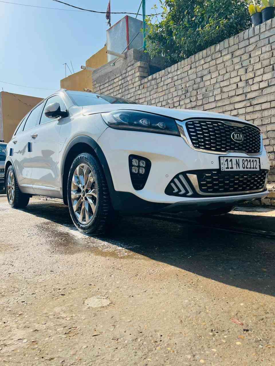 السلام عليكم مراوس بسياره لاندكروز سورنتو ٢٠٢٠ مكفوله ٦ سلندر ماشيه ٨٩  قابله للزياده فول موصفات  ***********  مكان السياره ديالى بعقوبه شرط التحويل اكرر مراوس لاندكروز
