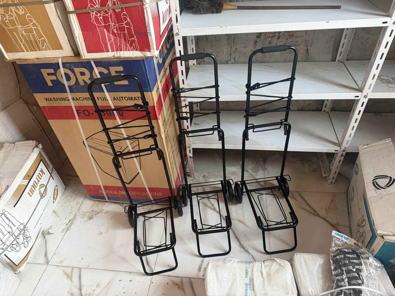 متوفر عربانه حديد تاير قوي نوعيه اصليه متوفر كميات اسعار جمله تواصل واتساب ***********
