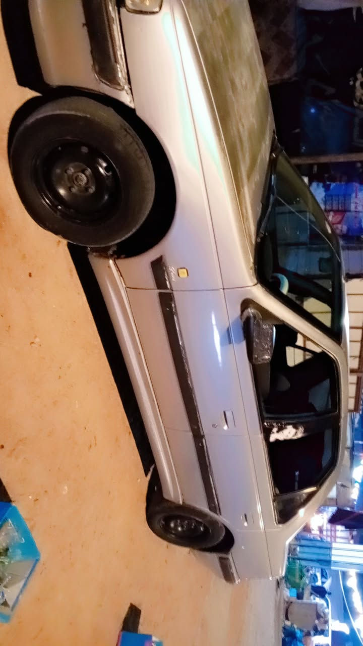 السلام عليكم  بيجو بارص سيارة جاهزة مكينة كير حدادة تخم تاير تبريد ثلج شرط كهربائيات لايت عالي ناصي زنون  سيارة رقمة بغداد سيارة فقط سنوية. ضاعت وبعدني ماماشي بيعا ابيع علا وضيعة هاي سيارة 13بيها مجال بصيط ***********.مكاني بصرة.  واذ اوكو مراوس بسايبة مرتبة عادي راوس
