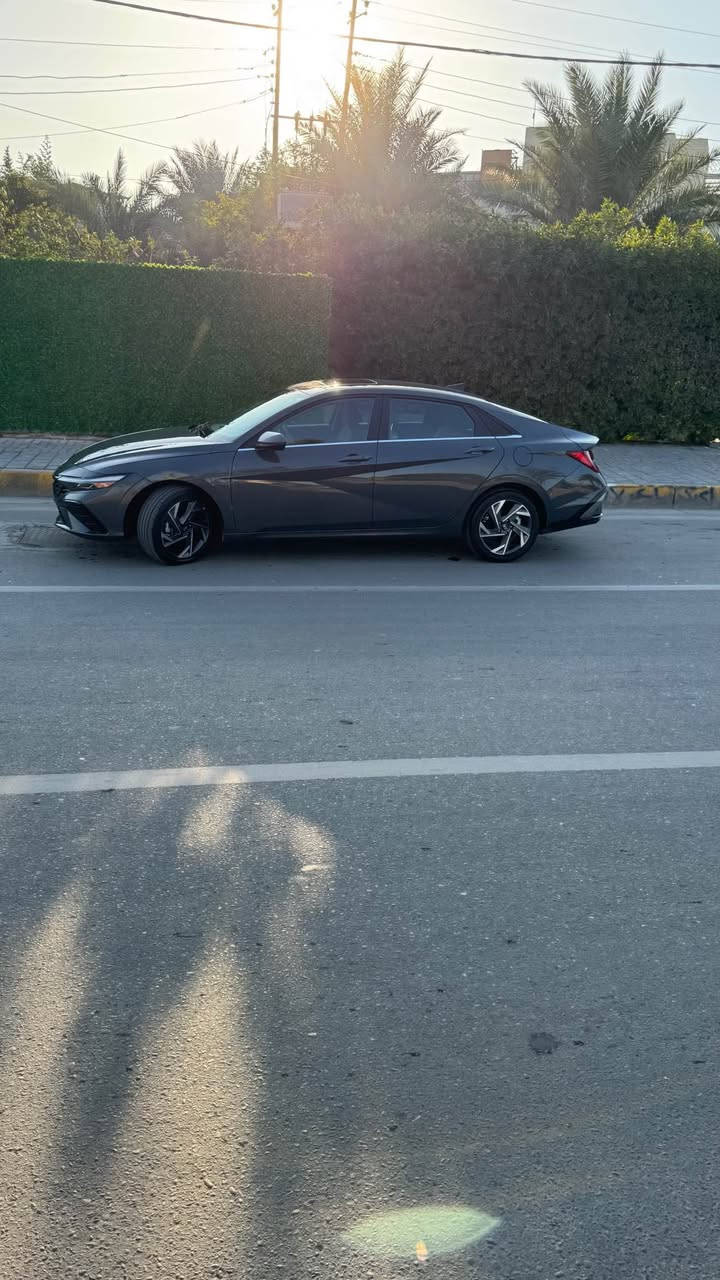 النترا 2025 ماشية 3 الاف ميل فقط دخول جديد 🇰🇷
ضرر موضح بالصور السياره كلها ليبل واحد بدون تبديل بدون صبغ فقط الدعاميه مبدله الباقي كفاله عامه من التبديل والصبغ وكفالة جميع الايرباكات 
الضرر ( تعديل الباب خلف الراكب الجهه اليمنه بارد وجاملغ جهة السايق تعديل بارد )
ماشية 3 الاف ميل ( اخت الزيرو ) 
السياره بدوووووووون رقمممممم تترقم جميع محافظات العراق عدا الاقليم 
 مواصفاتها 
- بصمة تشغيل ابواب وصندوك
- فتحة سقف ( سلايد روف ) 
- محرك 2000 Doch دوش بانزين
 - كاميرا 360 درجه 
- تبريد بيانو لمس 
-تبريد منفصل
- رادارات 360 درجة ( امامي جانبي خلفي ) 
- التحذير عند فتح الباب 
-رجاج ستيرن عند تحذير الرادار الامامي
- تحكم ستيرن 4 جهات 
- دشبول  4 وضعيات متغيره 
- 3 وضعيات قيادة  
- مثبت سرعة ذكي ( التحذير عند مغادرة المسار )
‏- Auto Hold التوقف لفترات قصيرة
- سايد بريك بصمة 
-شاشة بلازمة حجم كبير لمس تدعم نظام الابل كار بلي والاندرويد اوتو و خرائط GPS  
-شحن واير ليس 
-ويل كب ١٧  
-تشغيل عن بعُد 
-اضواء ترحيب عند الاقتراب 
- مازدات لد نهاري + زنون  
-لد خلفي
-نقط عمياء في المري الجانبية
-تدفئة بالكشنات
-لد متغير 7 الوان بالدشبول 
-كير اوتماتيك و S 
-تحديد مسار وقيادة ذاتية
- رادار امامي 
- مانع انزلاق 
- سياره بعد احلى من الصور

السعر 172$ 
-رقم الهاتف ⬇️
***********
 ‭***********‬
مكان السياره : بغداد الرصافه بغداد, العراق
