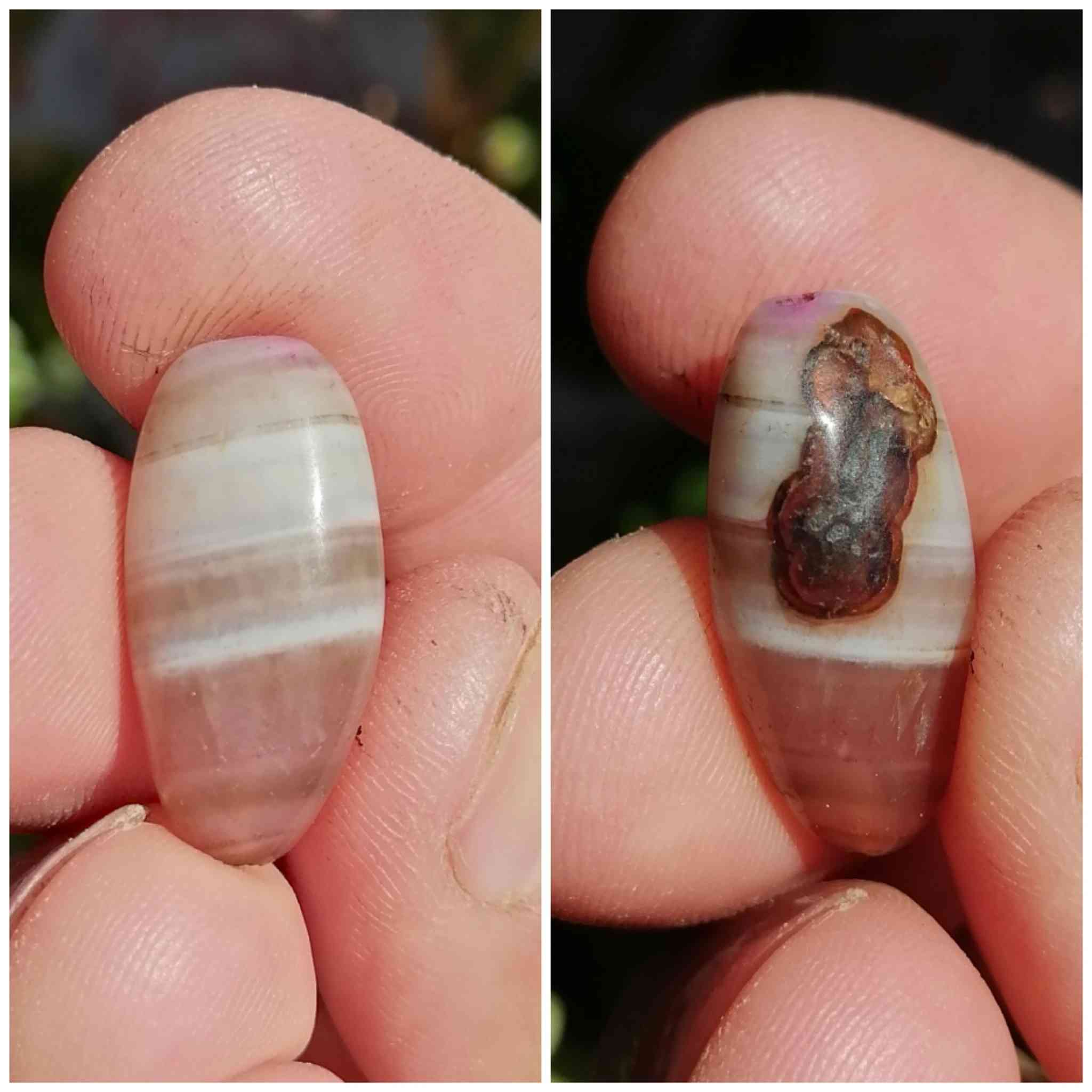 فوائد الجزع اليماني 
قال الامام علي ع كان في يد رسول الله ص خاتم من الجزع اليماني فاعطاه لي وقال ياعلي تختم بالجزع اليماني فانه يطرد مردة الجن والشياطين اما علمت ياعلي ان الصلاة في الجزع عن سبعون صلاة 
هذه الجوهرة  مفيدة في التأريض وتحقيق التوازن ، كما أنها تعمل أيضًا بشكل جيد كحجر واقي. في حين أن الارتباطات بهذا الحجر قد تغيرت بمرور الوقت ، إلا أن معناه يظل كما هو. الجزع هو الحجر الذي يقدم لحامله اهتزازات قوية للغاية من الحماية وقوة الإرادة والتركيز والقوة. ماهي فوائد حجر الجزع اليماني؟
الـجــزع.. وهو نوع من أنواع العقيق إلا أنه أقوى أنواعه روحانيا فمن يحمله ويعمل له السحر بكثرة فهذا الحجر يرد السحر على الساحر وهذا الحجر يرد كيد مردة الشياطين وفيه روايات واحاديث عن رسول الله ص كثيره والفائدة من الله سبحانه وتعالى هذه الاحجار اسباب ومسببات اخوتي الطيبين


**إذا كنت صاحب هذا الإعلان وتريد حذفه لأي سبب، رجاءا أرسل رسالة إلى الدعم الفني**