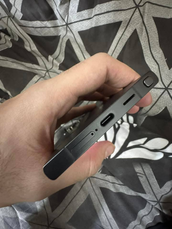 سامسونج اس 24 الترا  
اذكره 256 
 نظافه 💯 ب 💯 
شرق اوسط دبل شريحه 
سعره 900 
ملحقاته جهاز وكبل وكفر 
مكاني بابل توصيل ماكو 
اتصال فقط ما موجود على نت 

***********
