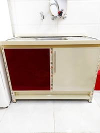 مكان الحرية • خزانة