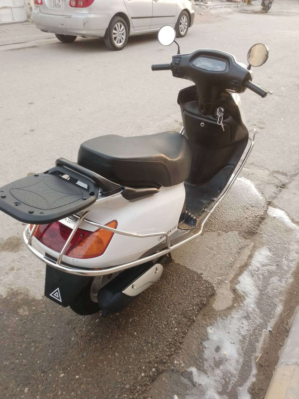 سلام عليكم سبيسي للبيع دراجه كامله من كلشي كهربيات شغاله عالي ناصي السرعة الشاير درع ستيل تخم تاير جديد باتري جديد كابريتر اصلي مكينه ناعمة لا دخان لا تنقيص  سعره 500وبيه مجال مكاني واسط النعمانيه *********** اتصال
