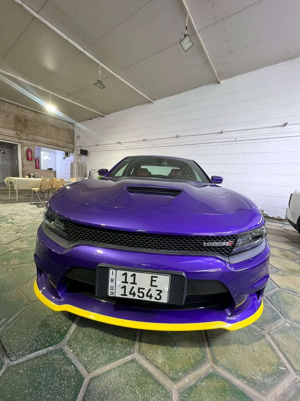 دوج جارجر خليجي  وكاله هارلم 2019 GT
 
المحرك: V6/3600 

 اللون : بنفسجي مميز داخل احمر

عداد المسافه 29  الف ميل

السعر 250

المواصفات : 

   •فتحة سلايد
* المصابيح الأمامية مع LED . 
* حساسات .
* شاشه كبيرة مع نظام ملاحة نفكيشن GPS .
* الشاشة مع اوپشنات SRT . 
* ويل قياس 20 انج GT plas
* مقاعد جلد  .بلون السيارة 
* كشن السائق كهرباء .
* تشغيل عن بعد .   .
* كاميرا خلفية .
* مرايا متحسسة للاضاءة العالية .
   • كير شفتات .
* سوبر تراك باك 

السياره بيه دعاميه وبنيد صبغ 

مكان السياره : بغداد

للاستفسار : ***********
