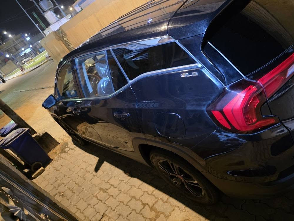 سلام عليكم جمسي تيران 2020 كفاله عامة من الضربه والتبديل والصبغ ماعدا ملاحظات بسيطه تكحيلات السيارة كير محرك خير من الله توه مسوي الها ادامة كامله السيارة مواصفات SLE بصمة تشغيل عن بعد اربع بصمات أبواب  تحكمات استيرن شاشه كار بلاي كاميرا رادار امامي مانع تصادم السيارة هواي بيها مواصفات السيارة مال جناي وللبيت ونظيفه حدادية وزوج تايرات جدد السيارة سعرها 160 وبيها مجال قليل السيارة ماناقصها شي شغل وسافر محركها 1500 تيربو عندي سونار حديث للسيارة رقم بصرة شرط التحويل  عنوان البصرة الزبير حي العسكري  *********** الزبير, البصرة
