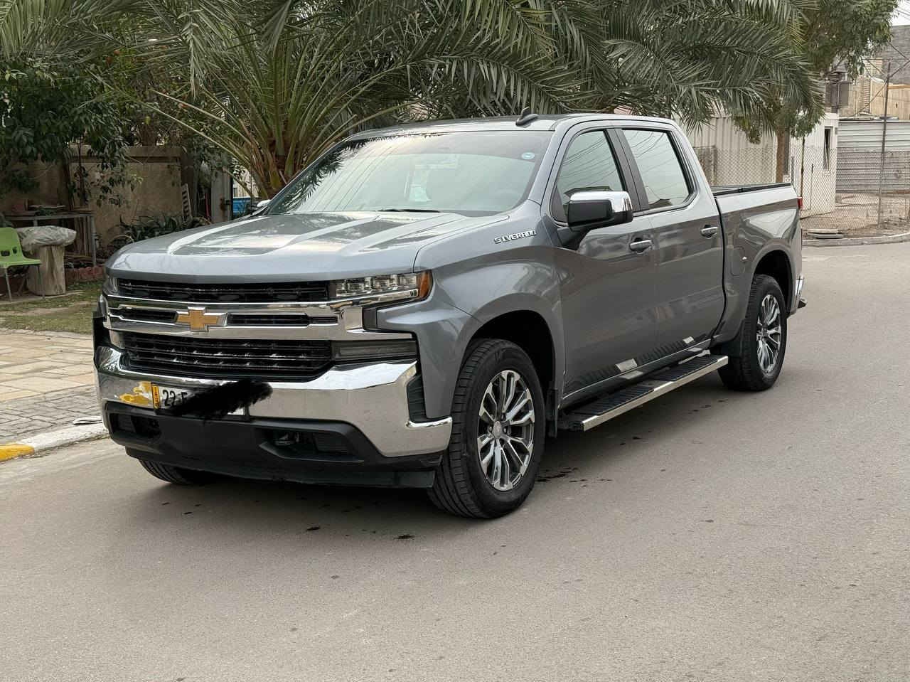 شوفرليت سلفادور LT   موديل 2020 وارد  حادثه سطحي بنيد وبدايه الجاملع الأمامي بدون أيرباك السياره نظيفه  جدا  بدون بارد وبدون شخوط وعلى أيد وحده  وبدون أي نقص  كير ومكينه بشرط وترايك أي مكان يعجبك شرط  رقم اربيل بأسمي وشرط  تحويل ثاني يوم محرك 8 سلندر 5300 المرغوب  ومعروف المواصفات مالتها  ماشيه 109 الف كيلو متر مكان السيارة بغداد الكرخ السعر 253 ومجال للشراي
***********
