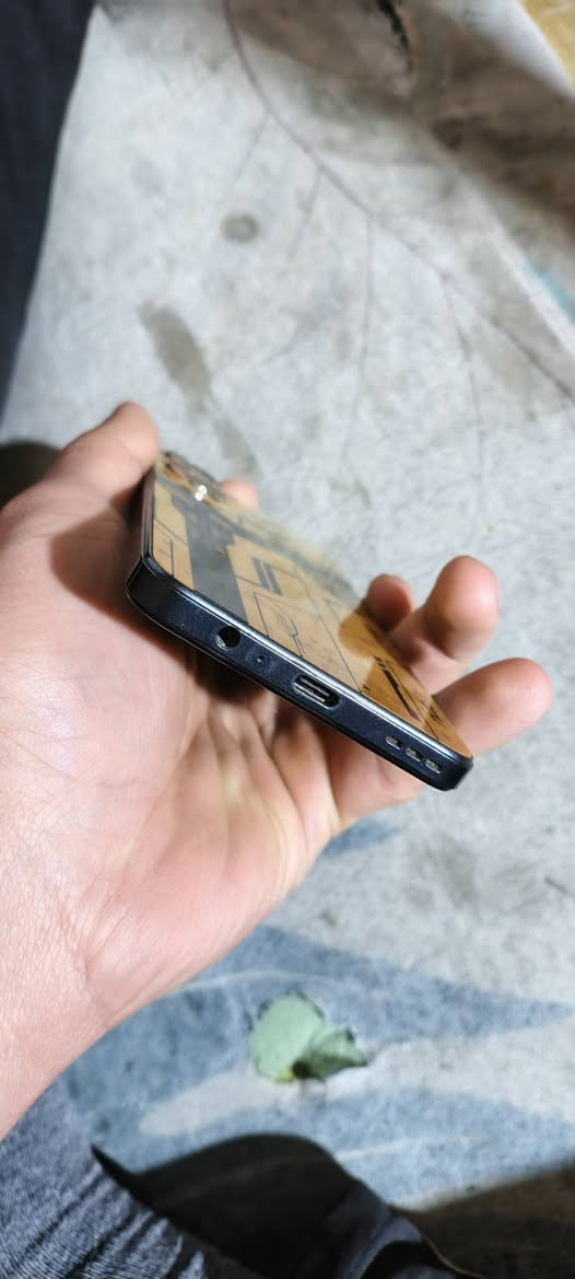 Nubia Neo 5G
ذاكره 256 عشوائي 8+10
جهاز العاب شاشه 120 هيرتز 
مكفول جهاز من تصليح وعطل 
بصمه صوت تكنيك اتصال كله مكفول 
سعر 120 وبيه مجال 
مكاني كربلاء


**إذا كنت صاحب هذا الإعلان وتريد حذفه لأي سبب، رجاءا أرسل رسالة إلى الدعم الفني**