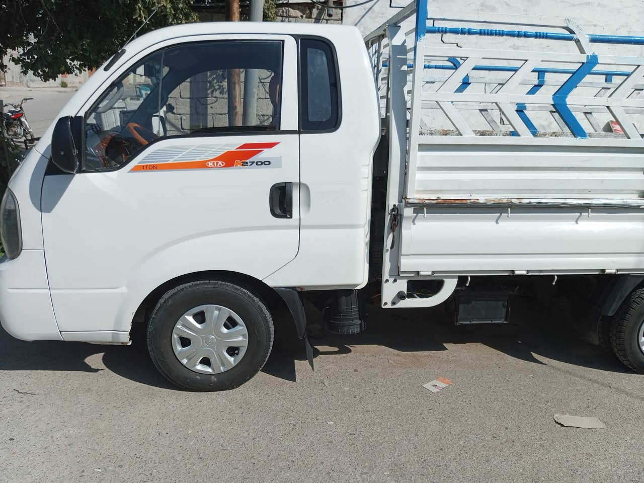 كيا حمل رقم صلاح الدين موديل 13 بيها بس بنيد محدث وشبرين بارد سنوية صاقطه 23 مشروع وطني تحويل ثاني يوم مكينة بخار كير شرط شاصي شرط اكسل شرط للبيع سعرها 105 وبيها مجال واذا اكو مراوس بتكسي كورلة هم يرهم مكاني كركوك  ***********
