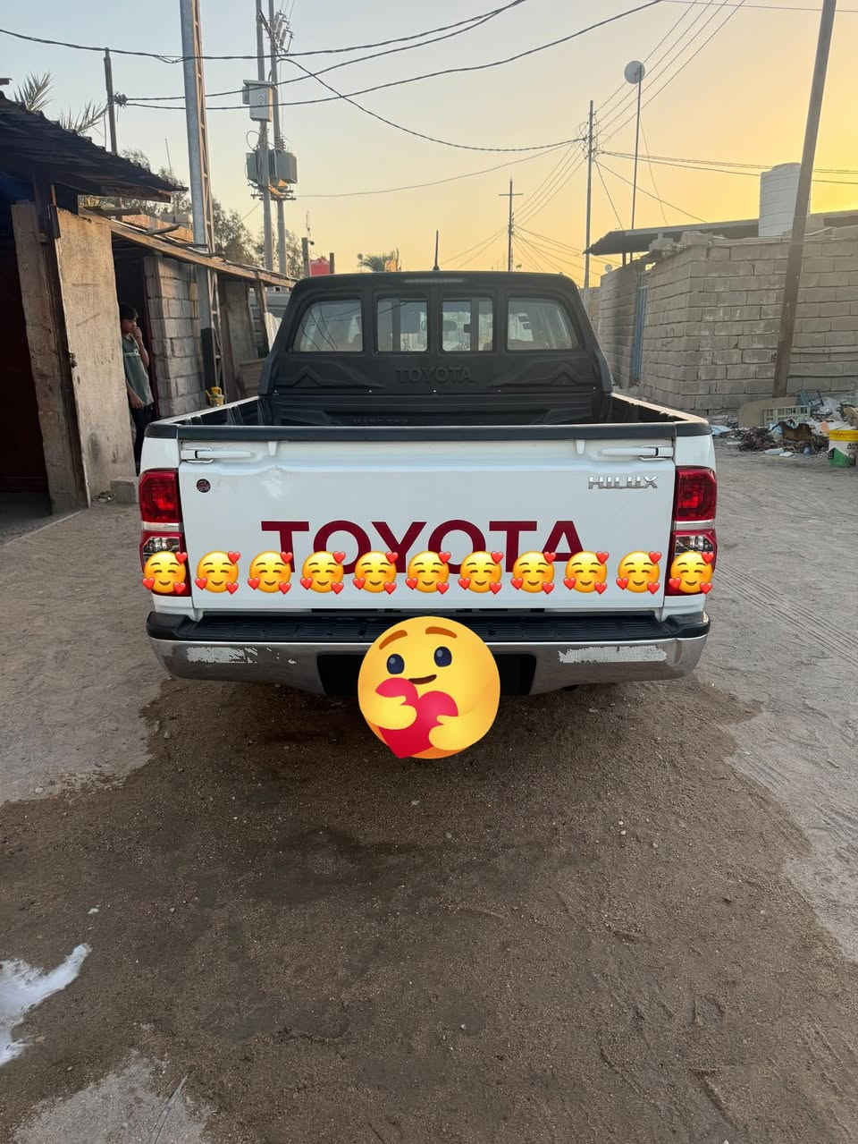 سلام عليكم فلاونزه موديل 2014  كير عادي كفاله عامه لا طخه ولا بارد  ولا صبغ رقم  اذا اكو وبامه بيضه مراوس حسب قناعه سياره بغداد دولي بسمي مكان سياره بصره ام قصر ***********
