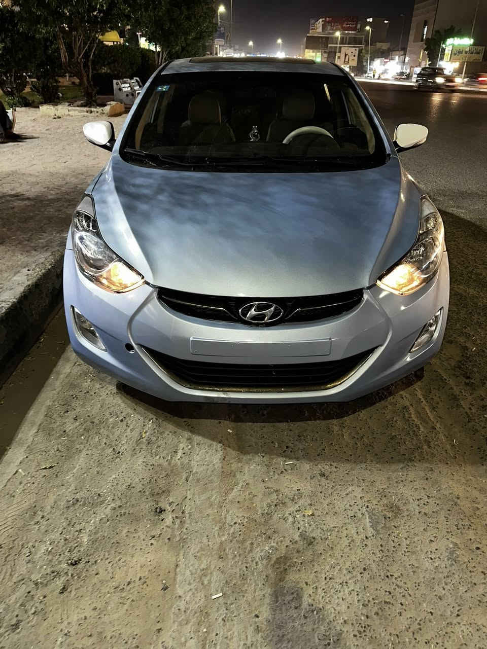 يا الله بسم الله الرحمن الرحيم اللهم صل على محمد وآل محمد 

🚗 للبيع: [النترا ] [وارد امريكي  ]

🔹 الموديل: 2013
🔹 اللون: ازرق غير محدد 
🔹 الممشى: __193772 ميل
🔹 نوع المحرك: (4سلندر / 1.8
🔹 ناقل الحركة: (أوتوماتيك )
🔹 الوقود: (بنزين)
🔹 وارد: (أمريكي)
🔹 الحالة: / نظيفة / لا تحتاج أي صرف

⸻

✅ المواصفات:
 • شاشة
 • كاميرا خلفية
 • حساسات
 • فتحة سقف
• تحكم ستيرن
 •  التبريد / منظومة كامله مع الكمبريسر جديد  وغاز اصلي درجه اولى تكييف بارد جداً ❄️
 • إيرباقات سليمة
. كشنات جلد تدفئه كشنات امامي خلفي   تحكم كهرباء 
. سياره مابيها اي نقص لا من كهربائيات 
ولا ميكانيكيات 
.ليمتد 
⸻

🔧 ملاحظات:

 • 
 • مكينة جديده ستوه شاده كارتون الحمدلله والشكر مابيها اي خلل وكير ادامه عامه مسويله  مكينه وكير بحالة ممتازه جداً 
 • صيانة دورية منتظمة
 • جاهزة للفحص بأي مكان
. قطعتين صبغ صندوك وبنيد 
الجناي يدلل 
💰 السعر: 87 (قابل للتفاوض ) 
📍 الموقع: البصره الحكيميه 
📞 رقم التواصل: ***********
