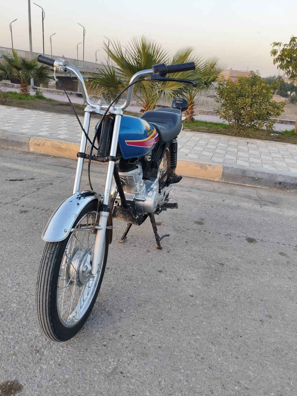 سلام عليكم دراجة انتنس للبيع الدراجة خير من الله تجي وتشوف بعينك+للملاحضة تنباع بدون نزال السعر 650 للستفسار أدخل خاص اوتتصل ***********
