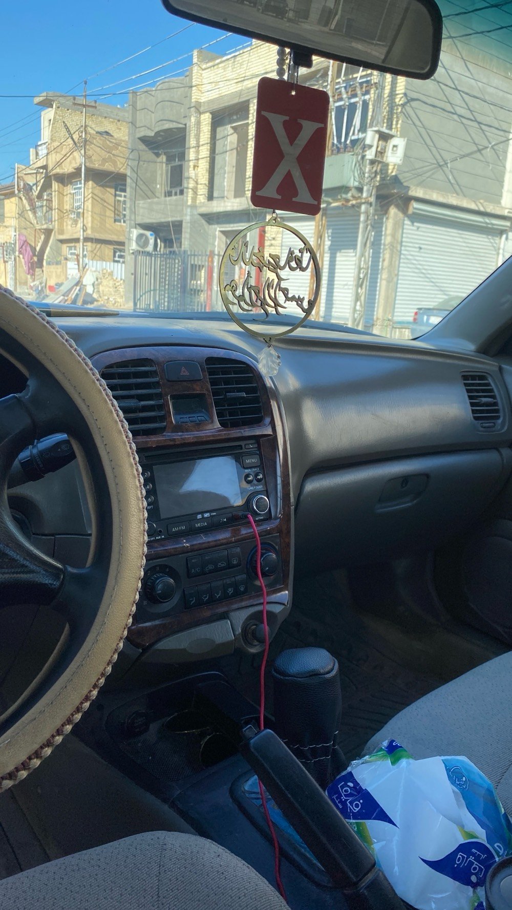 سوناتا وفود 2003  خليجي بيها صبغ اقل الحزام ابيع حزام بدون دواخل 
مكينه ٤ سلندر ٢٤٠٠ سيارة گير ومكينة بشرط مكفولة تبريد تدفئة 
مابيها اي نقص صدر امامي جديد باتري جديد سنترلك
٤ جام كهرباء 
مكانها تكريت مجمع الجوهرة