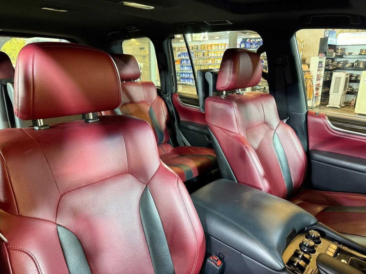 سياره لكزز موديل 21 رقم بغداد اللون زيتوني ماشيه 18000 حقيقي مابيه اي شي سياره جديده مغلفه بفلام الحمايه كامله لون مميز  مكان السياره ديوانيه  السعر 91 وشوي  بيه مجال للشراي تحويل مباشر باسمي تعتبر السياره اصفار .***********
