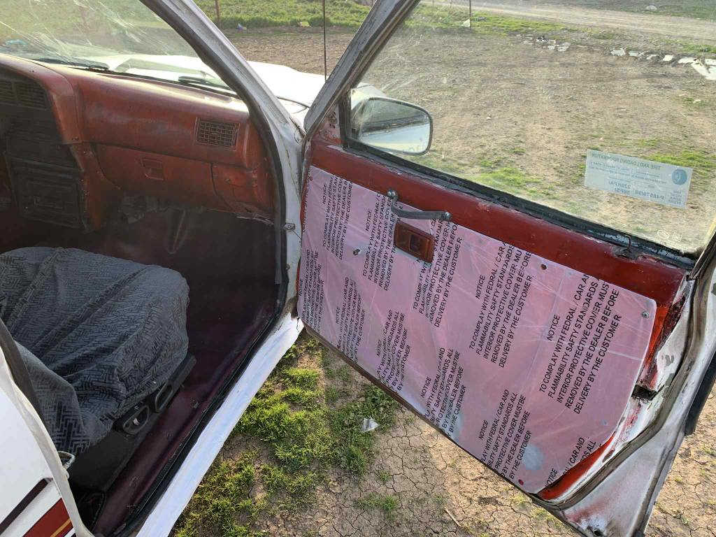 سلاو خواتان لى بيت تويته بؤخرؤشتن زؤر جوانه مالى كاسبيه هيجى نيه واتا بى سه رتايه.
موس وبراوه به شه رته ره قه م شانسى به 
شه رت موديل 1992مالى مه ده نى به شه رت سعرى 16گه لا
مه جالى برايانه  ده بؤى تايه ديس تازه يه پاترى تازه يه شمشمل, السليمانية


**إذا كنت صاحب هذا الإعلان وتريد حذفه لأي سبب، رجاءا أرسل رسالة إلى الدعم الفني**