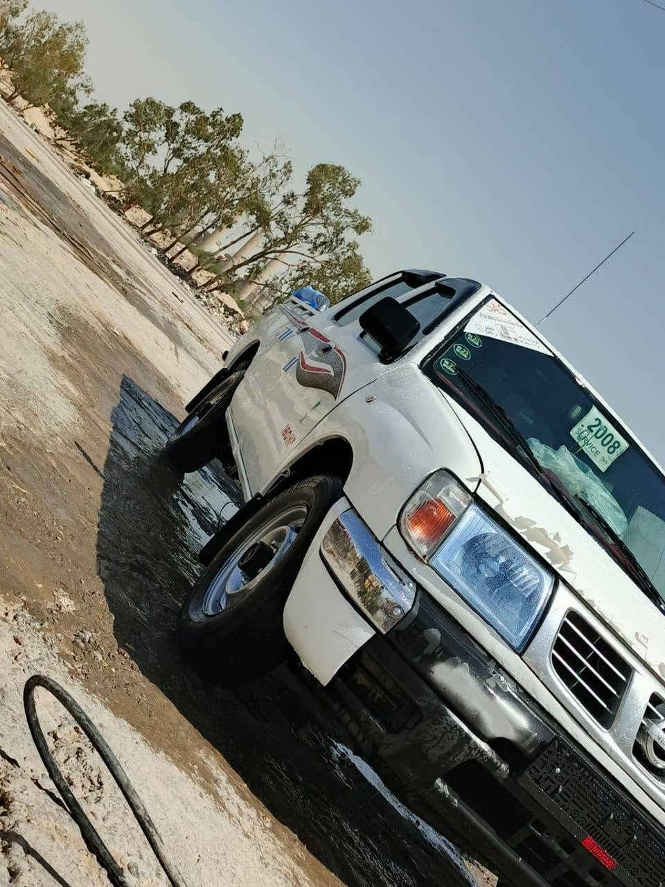 سلام عليكم بيكم شبوط موديل 2002 جاهزه من كلشي محرك وكير بصندوك شرط حداديه تخم تاير ستوني شاده دوشمه فراش يعني برغي ماذب عليه مال جناي متعوب عليه مال مزاد وزات الداخليه كتاب موجود وكاله عامه بسمي سعر 53 وبيه مجال مكاني نجف الاشرف ***********
