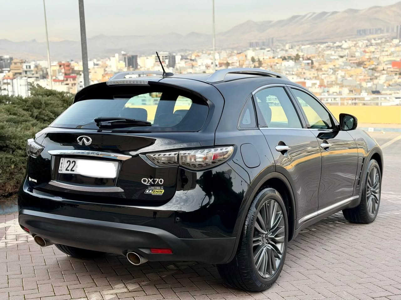 NISSAN INFINITI QX70  2017 LIMITED

نيسان انفنيتي ليمتدد  ٢٠١٧

سعر مناسب مستحيل نظافه بي هيج سعر ١٦٨ ورقه مجال

ملاحظه : سياره قطعتين بس كلير بعد شخت باردحتي رصعه مابيها بشرت سونر موجود سياره جديدا١٠٠/١٠٠ 

فول فول مواصفات
سلايد
٦سلندر تنفس تبيعي
دواغل اللونين اسود او كريمي
كشن جلد و كاربا
كشن خزن وتدفية و تبريد
فور ويل 4X4 
شاشه و ٥ كاميرا
رادار امامي خلفي ورادار شارع
تحكمات ستيرن
ماشي ١٧٠ الف كم
بعد مواصفات انفنيتي معروفه ..........
سياره كلين تايتل مابي حادث ولا ارباك مابي شي بس بي العراق قطعتين كلير باب سايق او بونيت بدون دواغل بدون ارباك بس كلير بي سبب شخت بسيط و بعد صابغين 

گير محرك تاقم صدر تبريد تدفيه كله بشرت محرك مامفتوح

سنوي رقم جديد بي اسمي سياره تحويل مباشر 

سعر سياره مناسب  ١٦٨ ورقه بيها مجال 

مكان سليماني 

***********
***********
___________________________________________
NISSAN INFNITI QX70 LIMITED  2017
فول فول مواصفات 
سلايد
٦بستون بى توربو
ناو دوو ره نك ره ش و كريمى
كوشن جلدوكوشن كاره با
كوشن ساردو گه رم و خزن
ده بل اكسل 4x4
شاشه و ٥ كاميرا
رادا رو خه تى جاده بيش و دوا رادار
حاسه ى بيش و دوا
سوكان فرليوم و تحديد سرعه
١٧٠ هه زار كم روشتوه
له گه ل زوور مواصفاتى تر............

سه ياره كه كلين تايتل داغل بووه ليره دوو بارجه ى بووه به بوياغ بى ناوكرتن بى ارباك حاديثه ى نيه بى ئه وو دوو بارجه يه سه ياره كه شخت و ساردوو جاليشى نيه به شه رتى سونر

گيرو مه كينه و تاقم بيش و ته بريدساردو گه رم به شه رت 

سه نه وى ره قه مى تازه يه به ناو خومانه ته حويل به شه رت

سعر ١٦٨ ورقه و مجال 

شوين سليمانى 

***********
*********** السليمانية, العراق
