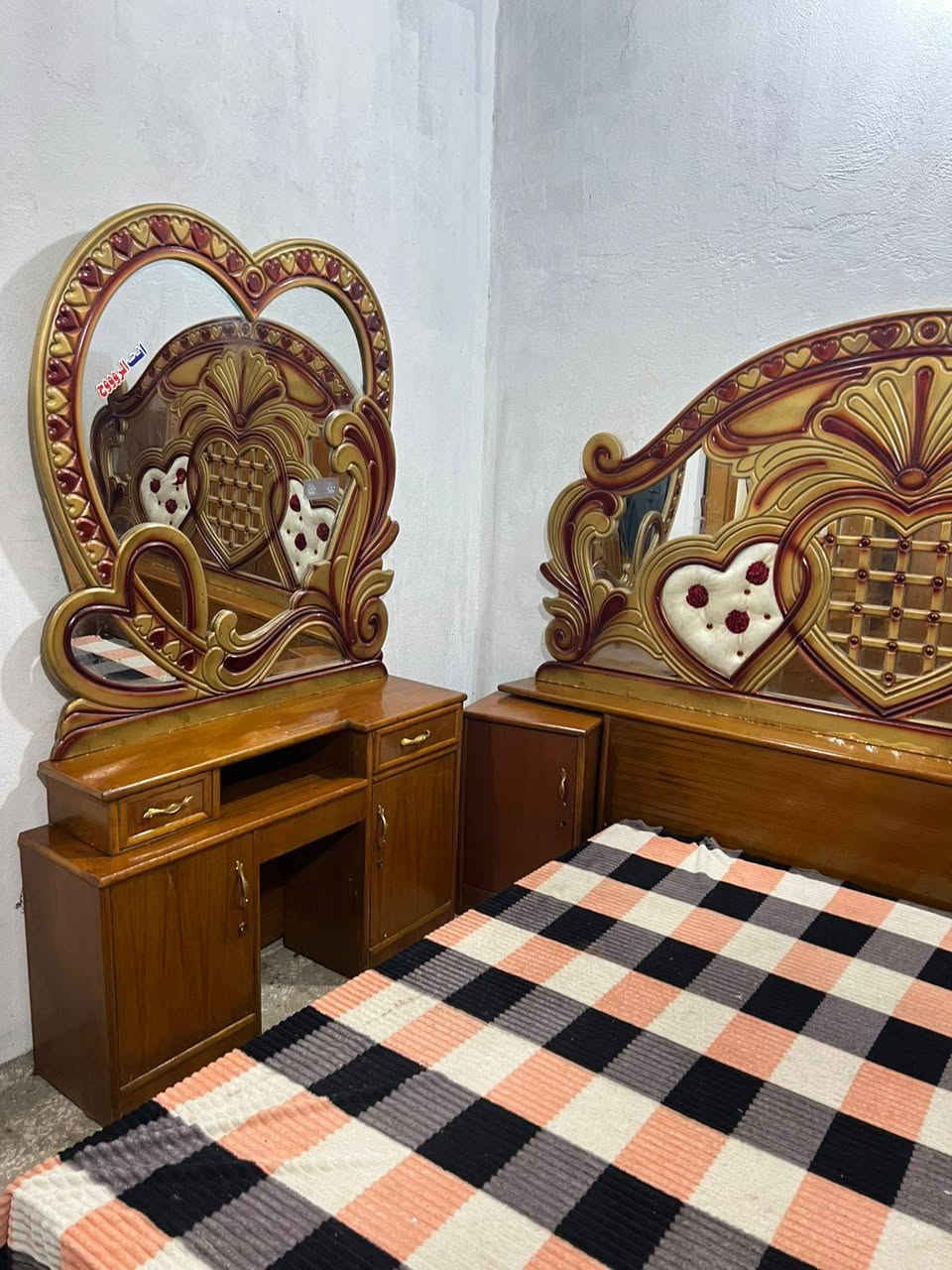 550غرفه اربع ابواب صاج زاويه كنتوريه الغرفتهم زغيره تفيدهم بغداد الحسينيه مال الراشديه وعندي توصيل ***********
