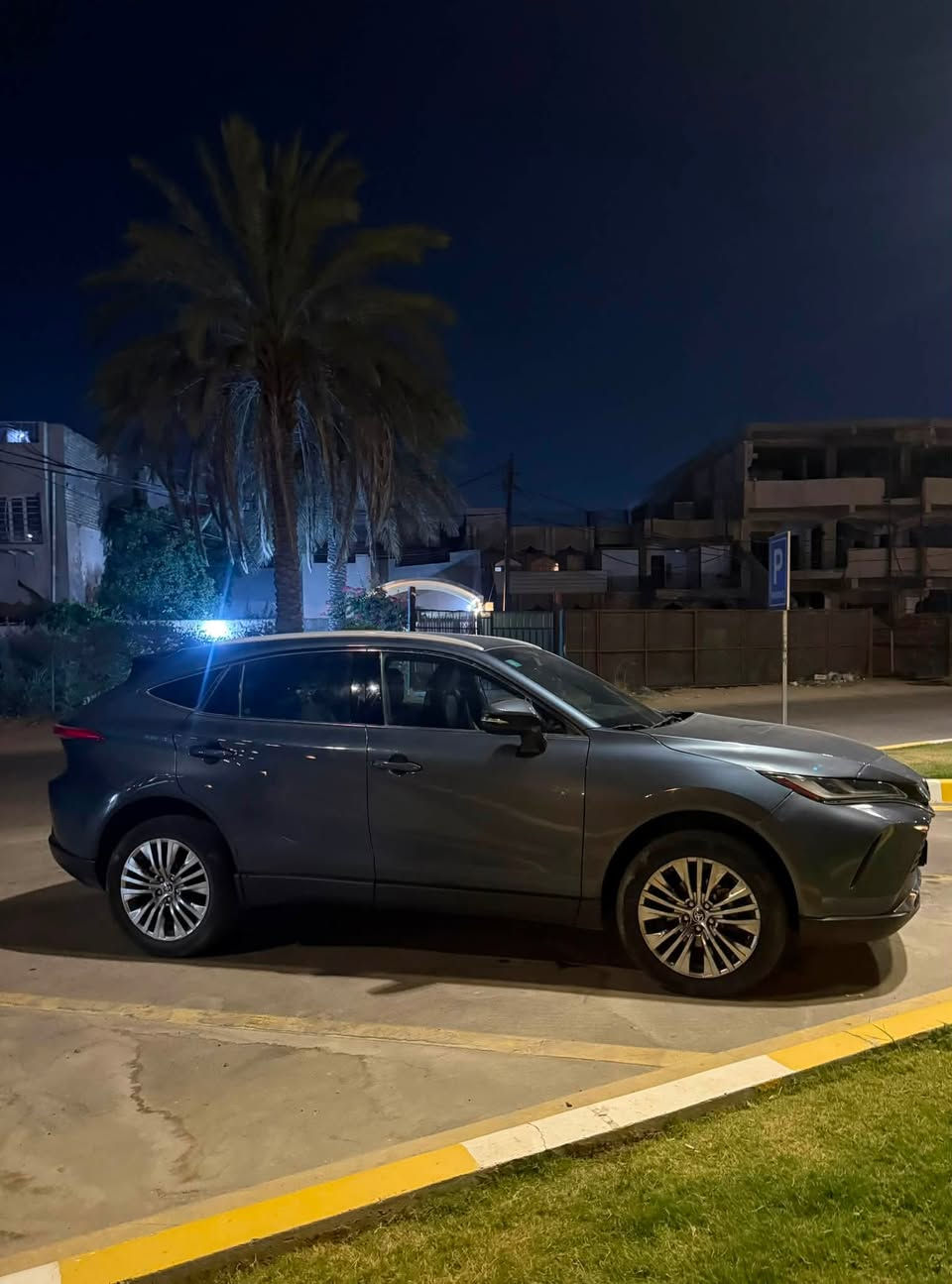 Toyota venza 2023
تويوتا فينزا 2023

فئة xle

Night shade edition 

بدوون ايرباك

مواصفات XLE 

كشنات جلد

تدفئة كشنات

كرسي السائق كهرباء

الصندوق كهرباء مع فتحه بتمرير الرجل تحته

لايت ليد وحاجب نهاري وكشاف ليد

شاشة كبيرة

بصمة تشغيل وبصمة ابواب 

دفع رباعي 

رادارات امامي خلفي

اوتو ستوب 

وبعد بيها مواصفات

السيارة ماشية 35 الف

السعر ( 240 $ )

للاستفسار / ***********
