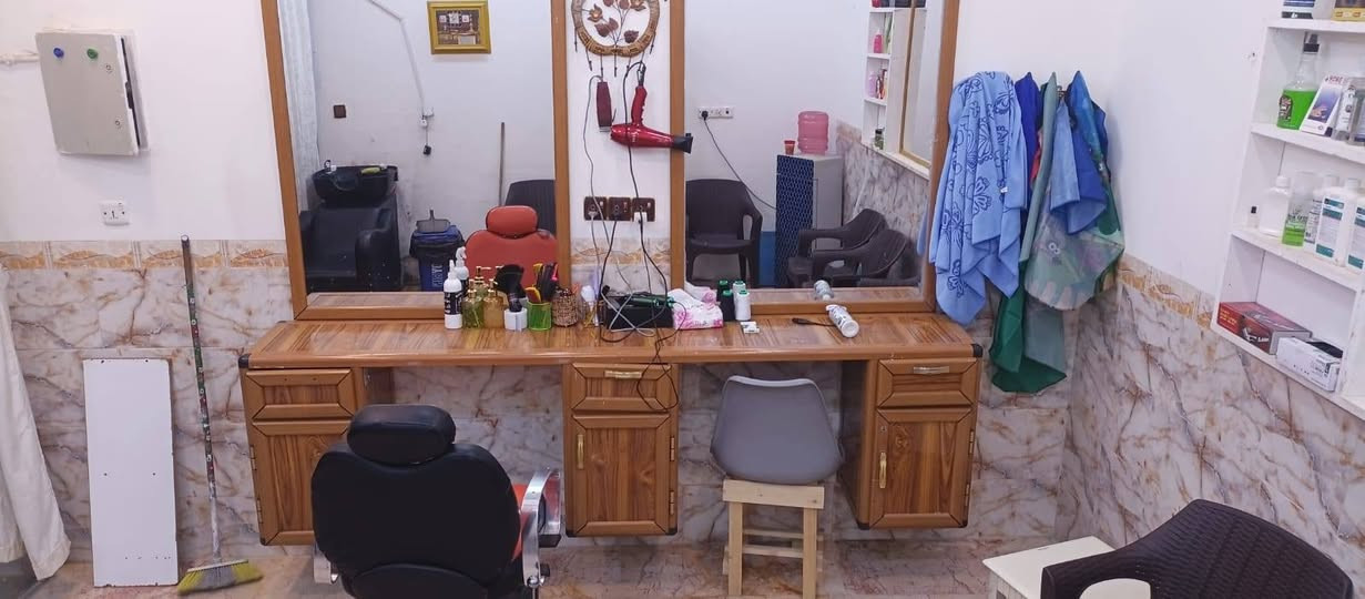 ***********
محل كامل للبيع 500بي مجال
