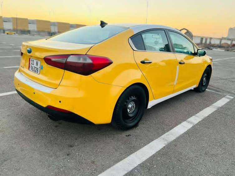 السلام عليكم للبيع كيه فورتي مديل 2014 وارد امريكي حادثه هلال خلفي مكينه كير حداديه جديده تبريد ثلج الموصفات مثبت سرعه مري شفط شاشه جبيره تحكمات استيرن سستم دمام كامره دواره حساسات خلفيه تخم تاير جديد السياره جديده وجاهزه من كلشي السعر 98 مكان السياره كربلاء الستفسار اكثر عل رقم***********
