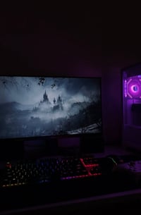 شاشة msi G255F  IPS الدقة  1080×1920 Full HD 180 HZ الحجم 25 شاشة مابي...