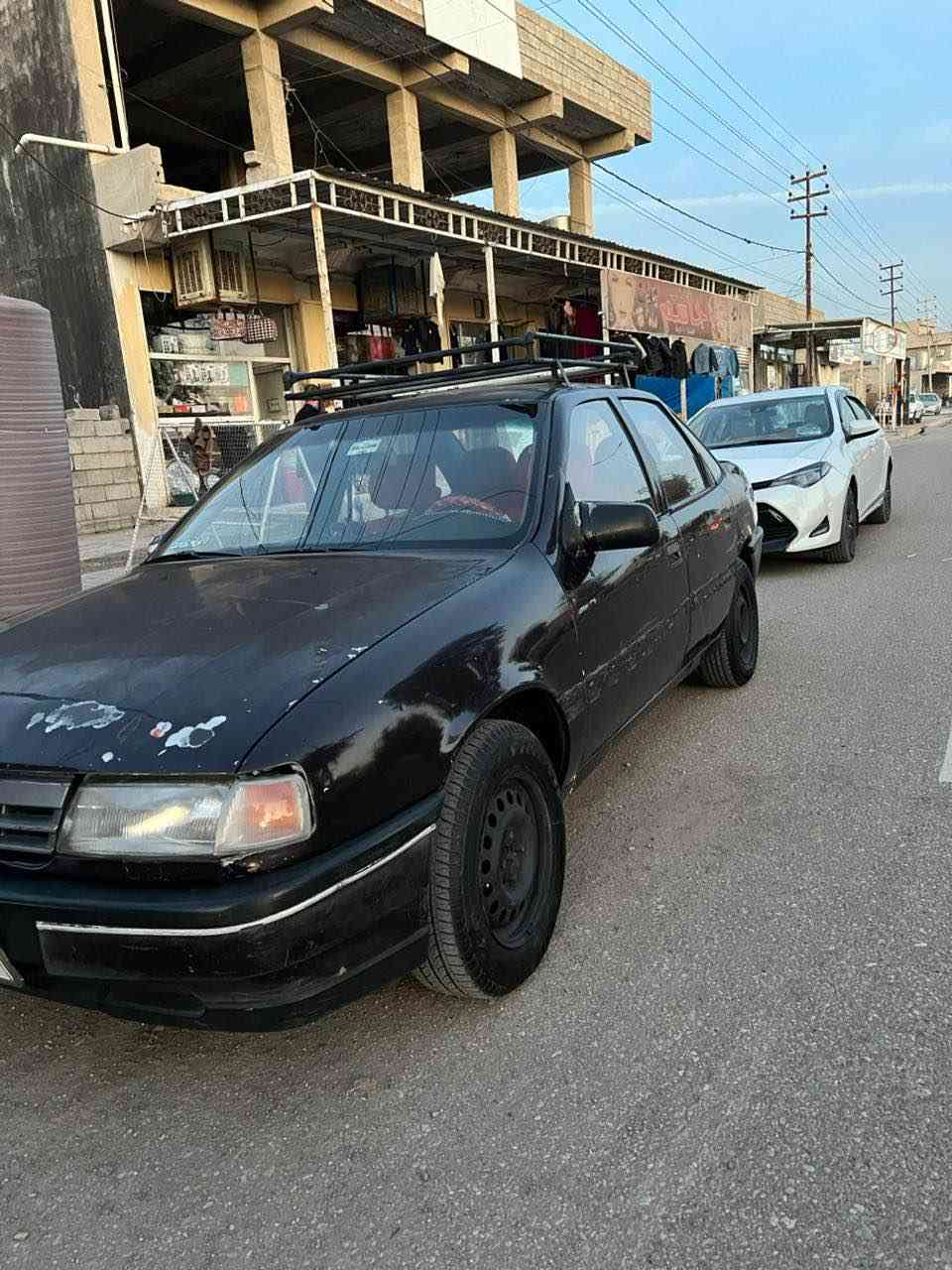 جحم 20 موديل 91 سنويه عضم عاج مشروع وطني 
بيها بطاقة بانزين شرط تحويل 
محرك جديد ماصار شهر شديته
حداديه كامل جاهزه تخم تايرات باتري صدر امامي خلفي دبلات بريك كهربائيات كلها شغاله درايم شفتات ثنينهم الامامي جديد مبدلهم  داخلها حلو دوشمه جديده مسجل سماعات تخم كلها شغاله مجهزها للبيت ومحلي فقط سياره تحتاج صبغ وصور كدام العين رايدها ب30 ورقه وبالعافيه ع الياخذها 
 اخوان سياره ل ابن عمي هاذ رقمه ***********
للبيع او مراوس مكان سياره كركوك حي العسكري كركوك, العراق
