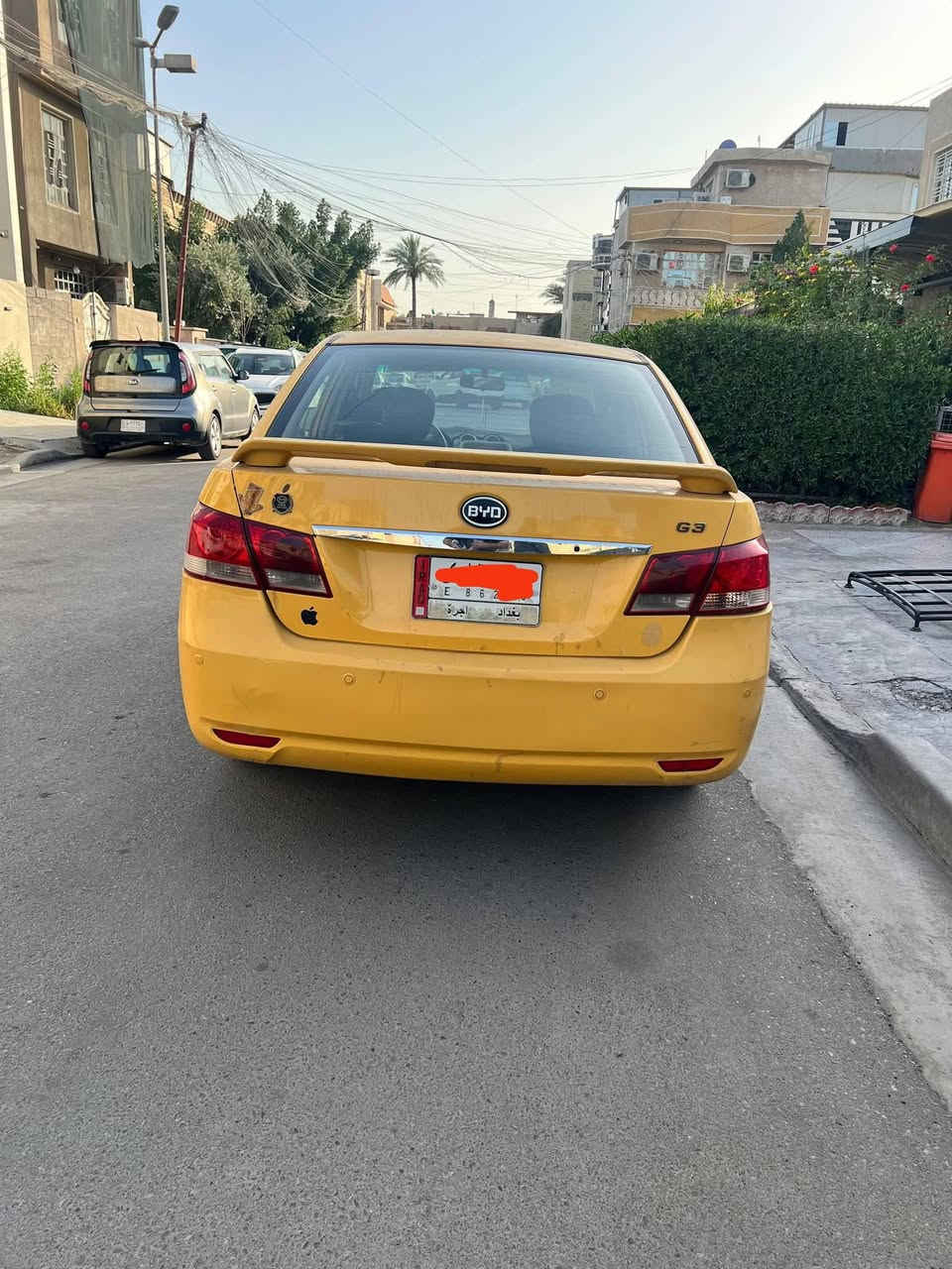 بي وايدي للبيع رقم بغداد انكليزي السياره بسمي كير ومكينه هونداي السياره بي بابين صبغ اثر شخوط السعر 47$وبي مجال حك الجيه وللاستفسار اكثر الاتصال على الرقم التالي ***********العنوان ديالى خانقين
