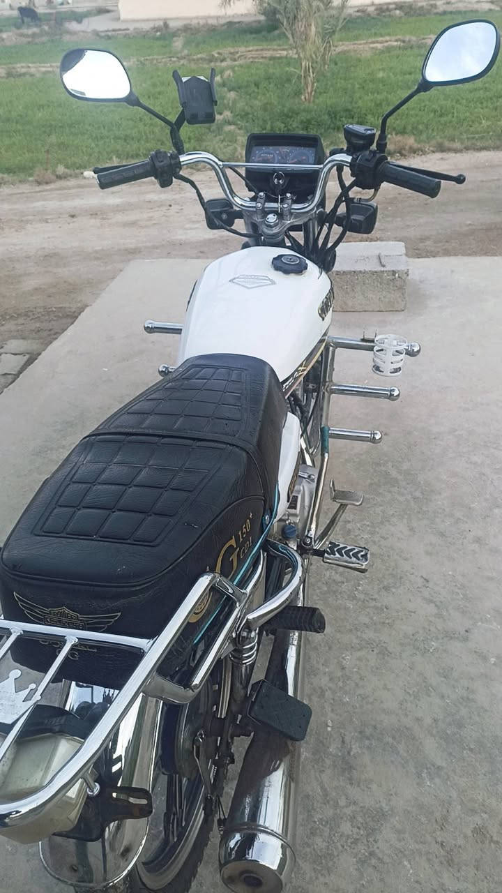 سلام عليكم من رخصت الادمن
عيوني دراجه ايراني موديل 2021 
دراجه خير من الله مابيها اي نقص 
دراجه كهربائيات كامله. 
ومداريها وخير من الله 
والله العظيم الدراجه شفت عليها الخير 
بس عندي شغل بغداد وتاركها يعني مخليها ب البيت. 
الدراجه احلا من الصور وشلعه ومعدل خير من الله 
تعال وشوف بعينك. 
***********
***********
السعر ب 600وبيها مجال للطيبين.
