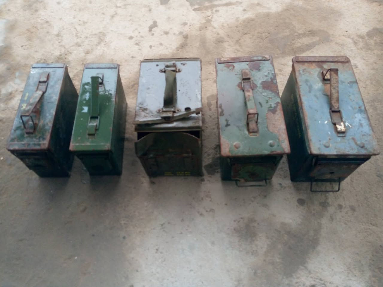 للبيع
5  صناديك  عدد مال اصباين 

 اثنين 2 حجم ازغير 

و 3 حجم  كبير 

سعرهن  شلع كلهن  اب  35 الف  دينار 

يعني تطلع القطعة اب  7 الاف دينار 

عادي ينباعن مفرد 

الشراي  يتصل 

على هذة الرقم  ***********

يوجد واتساب على نفس الرقم
