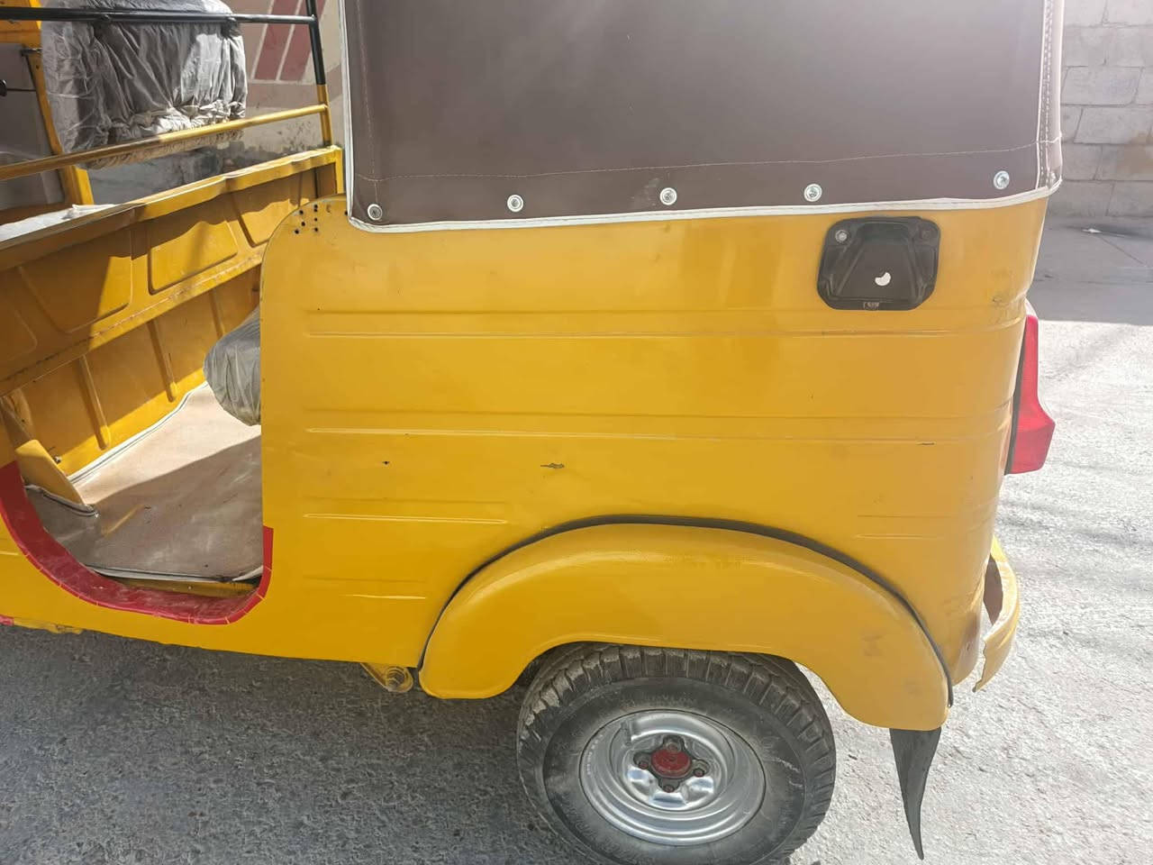 ديالئ خان بن سعد 
سلام عليكم تكتك مديل 2020 رقم وسنويه ديالئ الانكليزي  سنويه بسمي تحويل مباشر بسمك تخم تاير مكينه لا تنقيص ولا تبخير اكسن مكفول كل نقص مابيه بيه دوس معمره وبيه صفحه بيها صبغ ولباقي مكفوله  سعر 6250وبيها مجال ***********
