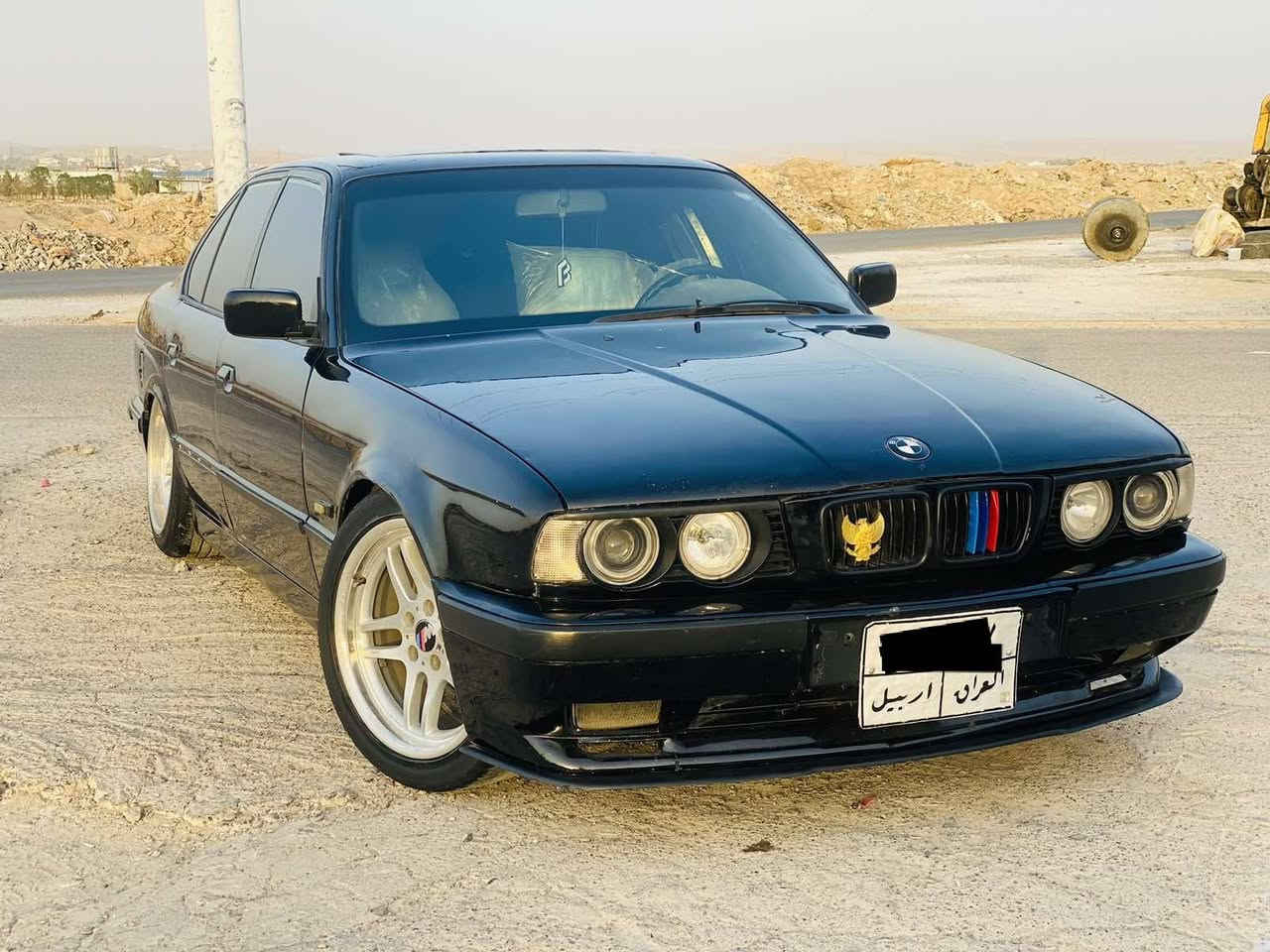 بيئيم bmwموديل 90 مكينه 525كبس گێڕ عادی رقم هه ولير بئ ليدرانه بشت و بيش كه بس مه كينه ي دووكه لي شيني هه يه من وا ده يفرؤشم سعري 59ورقه مجاليشي تيدا زماره تلفون *********** أربيل, العراق
