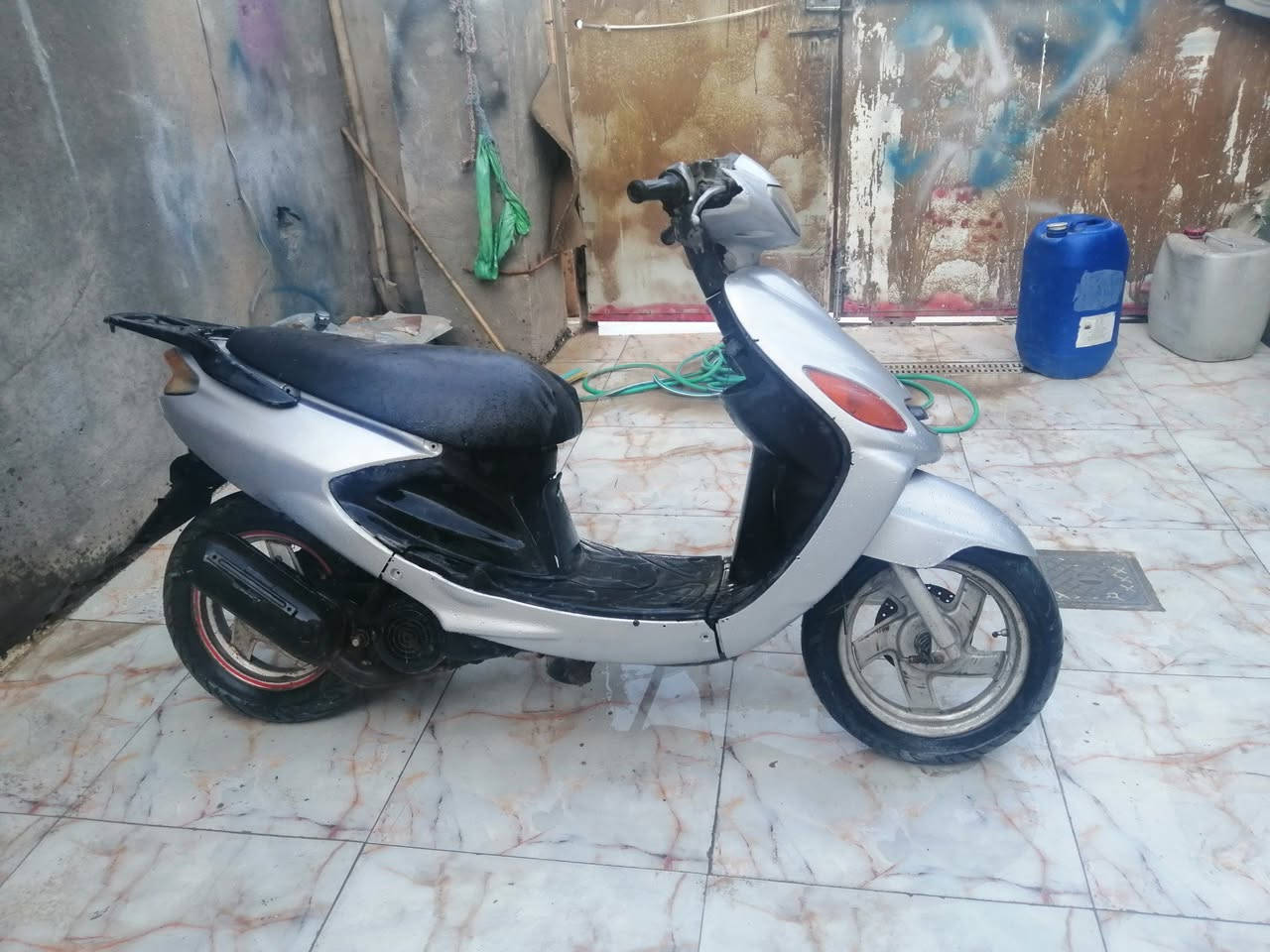 اكزز ياباني تشتغل سلف وهندر ما عوزه شي مكينه ناعمه شلعه قويه وسريعه ب٣٠٠ وبيه مجال مكاني فضليه


**إذا كنت صاحب هذا الإعلان وتريد حذفه لأي سبب، رجاءا أرسل رسالة إلى الدعم الفني**