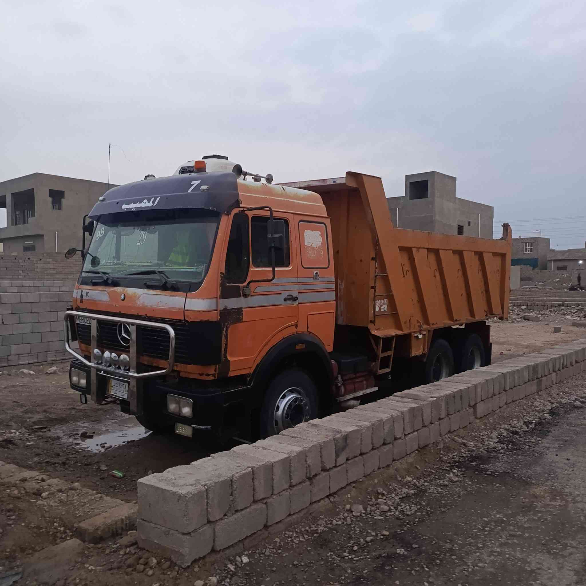 سلام عليكم البي موديل 86 مكينه 8 35 رقم انبار بيهه فطر زقير ومصلح مضروبه باج اكسلات  البي  لعاب مان بوربرن جبير لا داحج ولا شي مكان الرمادي السعر 240 وبيهه مجال اتصل ***********
