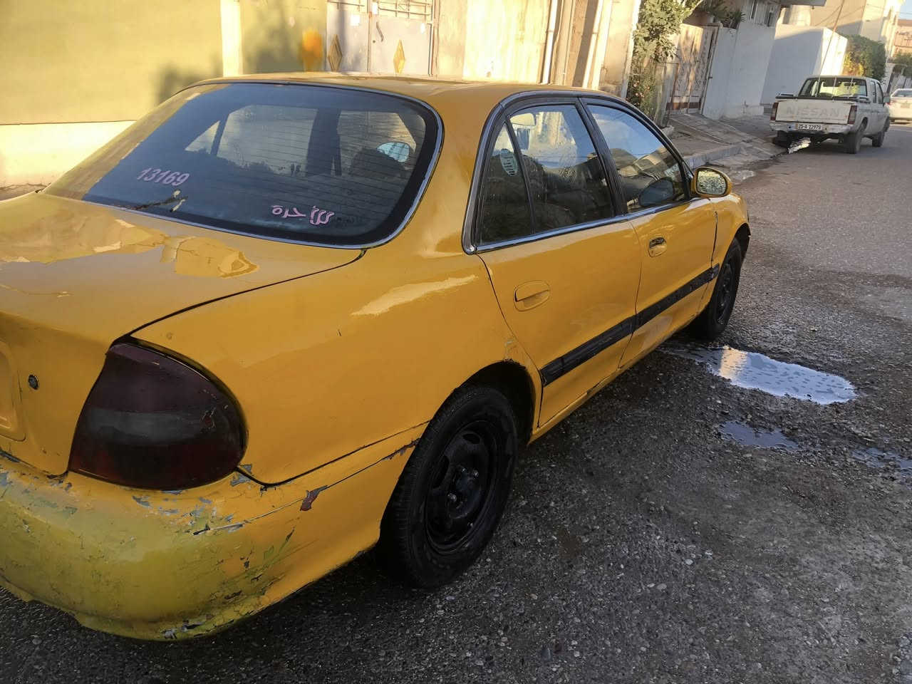 سلام عليكم سيارة هونداي سوناتا تكسي للبيع أو للمراوس
كير ومكينه جديد شرط تحويل وكاله موديل 1999 رقم كركوك 
سنويه عظم عاج سعر 20 وبي مجال الشاري يخابر ع الرقم ***********
