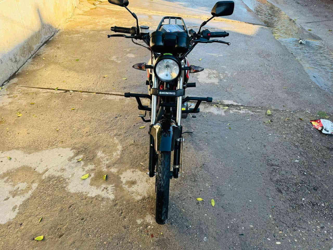 ماطور شاينك للبيع
✔️ نظافة  100/100
✔️رقم موصل  انكليزي 2025 
✔️كهربائيات كلها شغاله 
✔️مابيه اي نقص تحويل ثاني يوم  
✔️ماطور جاهز صارله شهرين  
✔️السعر مليون و900
✔️ماشي 8000
✔️ العنوان 📍 موصل حي عدن الاتصال على الارقام فقط بدون رسائل 

     مع تحياتي للجميع 

اتصال 📞***********

اتصال 📞 ***********
