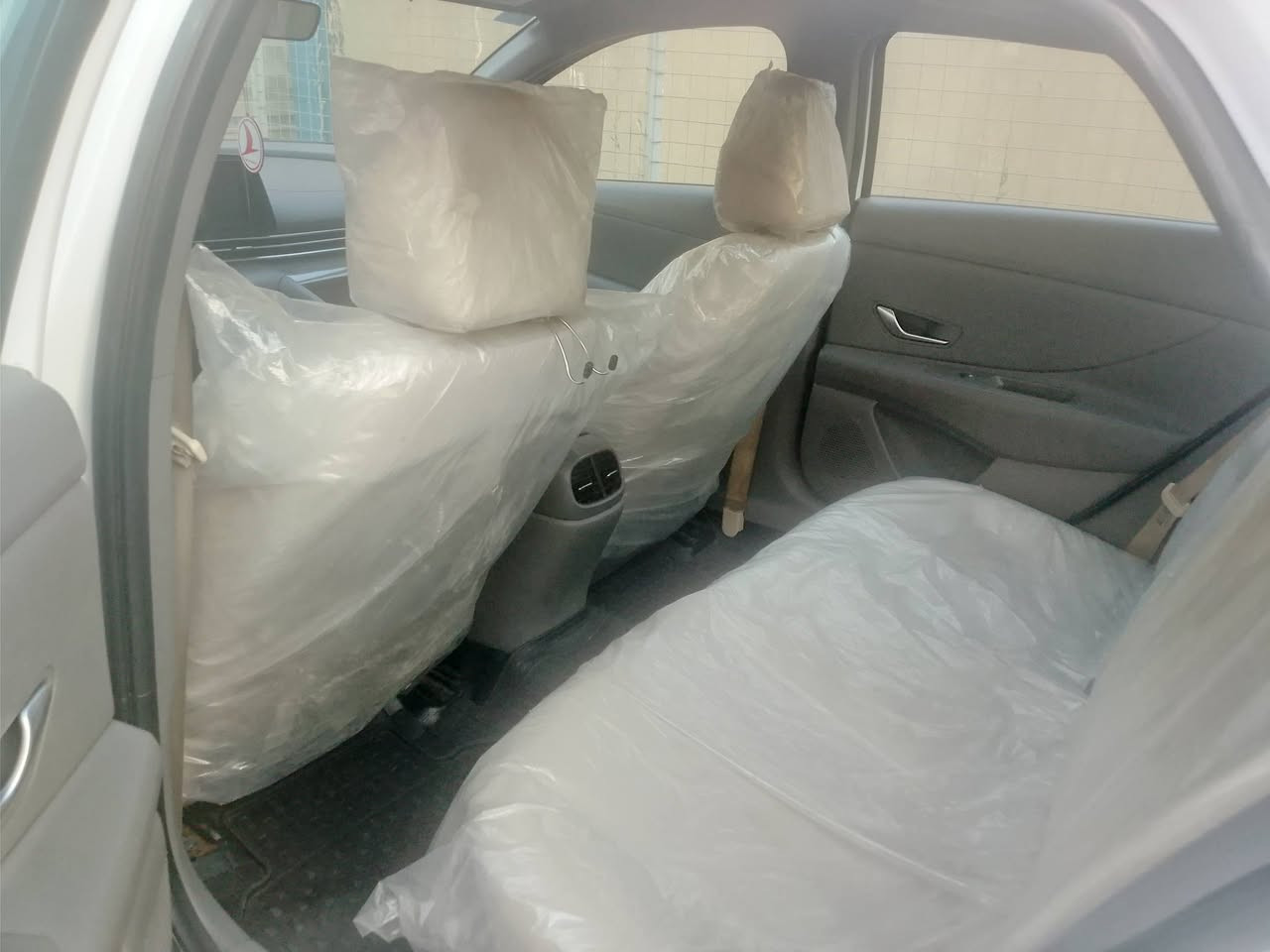 سلام عليكم النترا للبيع موديل ٢١ خليجيه مكينه ٢٠٠٠ بغداد فقط اربع أصابع بل جاملغ الخلفي اثر رصعه موطخه ورجعه بارد مامبينه مامتواجد ع فيس اتصال هاتف ***********السعر ١٦٣
