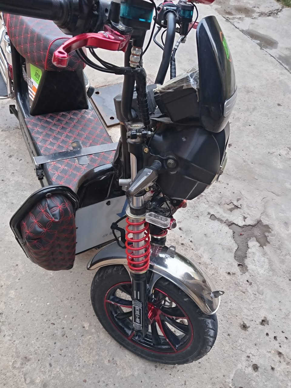 داراجةًشحن للبيع قبل شهرين احذتها بطاريات يقرن ١١ نضافة ١٠٠. السعر ٧٥٠ بيها مجال للاتصال +
***********
