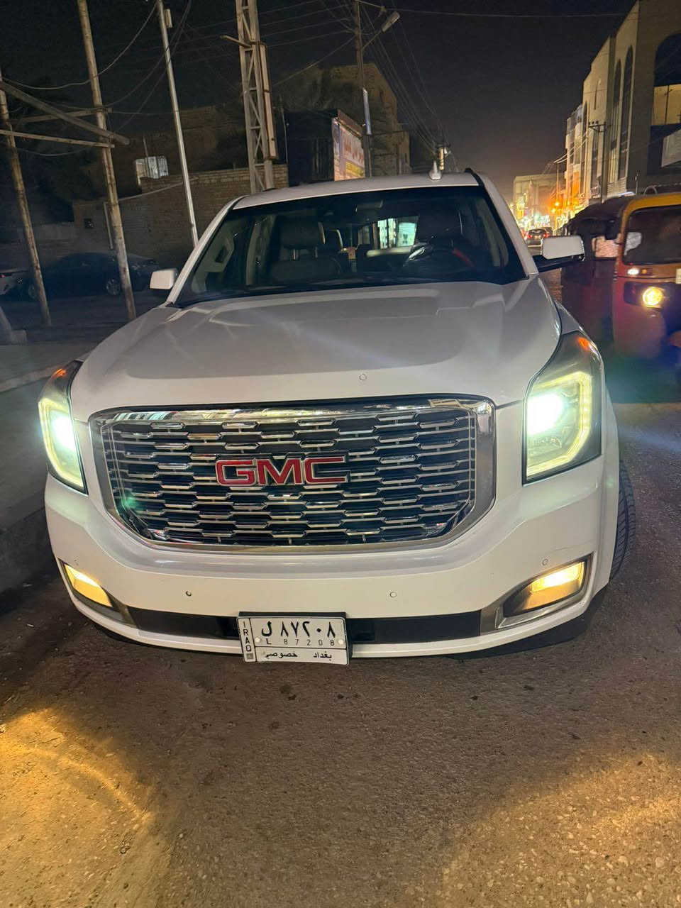 جمسي دنلي فول مواصفات (vip) 
جكات 1/1  موديل: 2019 / 
 
السيارة بيهه جاملغ وبنيد 
مواصفات: 
فور ويل +تو ويل+اوتو
بصمة وتشغيل عن بعد
  فتحة سلايد 
سيستم سماعات كلش عالي 
داتا شو وعرض على الجامة الامامية
شاشه بسقف 
لايتات زنون اصل عدسات
بلاجكتور زنون LED 
بصمة ابواب 
تشغيل عن بعد 
كشنات  كهربائي 
كشنات خزن 
كشنات تدفئة وتبريد 
كشنات خلفية تدفئة 
كشنات مساج
دبلات كهرباء  
رادار امامي خلفي 
رادار نقطة عمياء 
رادار خط شارع 
صندوك كهربائي 
شاشات عدد 2
حساسات امامية خلفية 
مرايات كهربائي 
عدم تصادم
توقف ذاتي
*********** عمارة, ميسان
