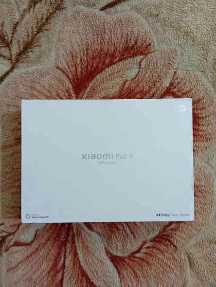 شاومي باد 7 الايباد مستخدمه دراسه فقط نظافة ١٠٠٪؜

ذاكره256  عشوائيه 12

ببجي يشغل 90 فريم

ملحقاته شاحن الاصلي وكارتون مالته موجود وسماعات الاصليه مالت شركة شاومي 

السعر 450 وللشراي بي مجال بسيط

*********** Singapore
