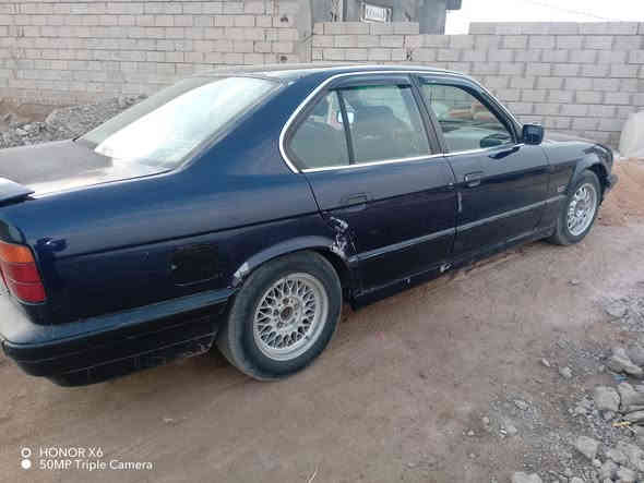 بي ام  525رقم بغداد انكليزي هزه صار شهر مكينه بيه بدايه  براص موديل 1991كله شغال كهربيات سنتر لوك شغال كشن كهربائي سعر اتصل فقط ***********
