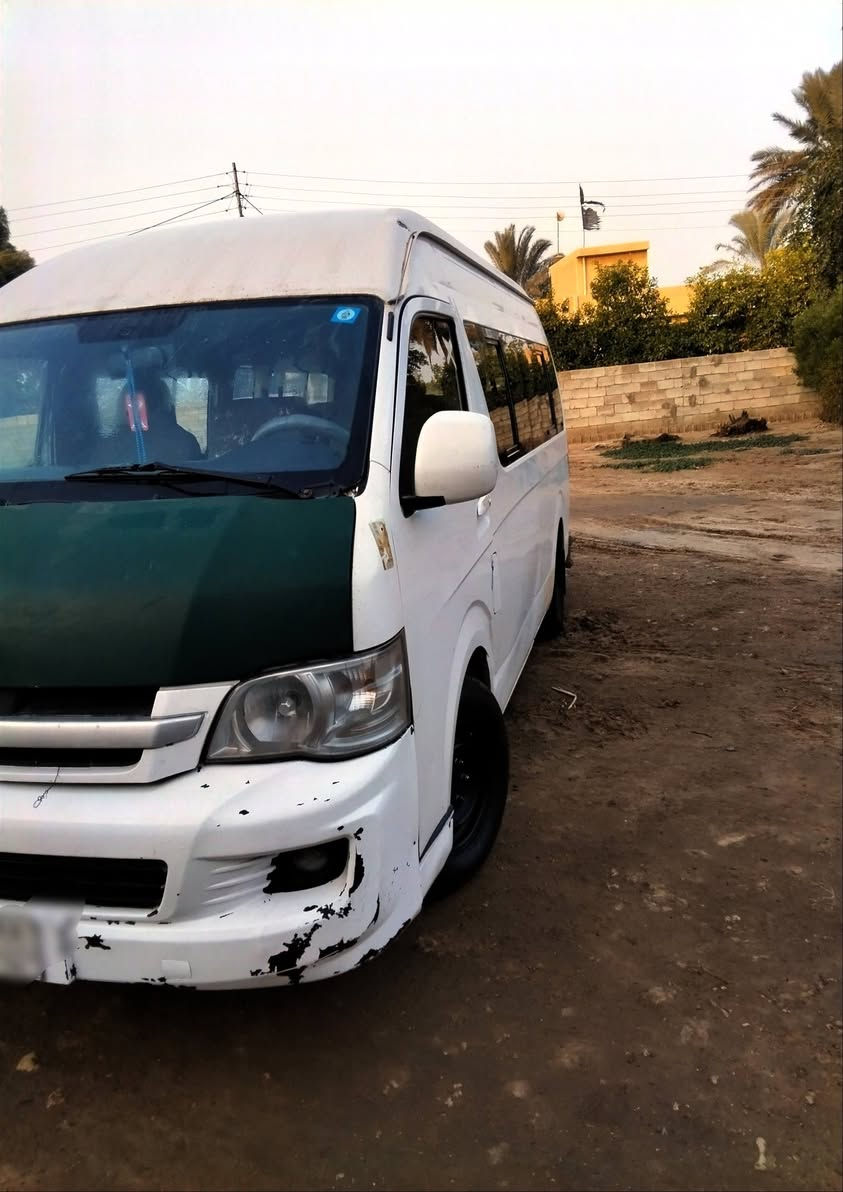 سلام عليكم
سياره جمبي عاليه 𝑯2  للبيع 

موديل 2013 

بيهة صبغ قليل وشخوط خفيفات 

ومكفوله من الضربه 

كير اكسن محرك مكفولات 

تخم تاير 

دواخل نضيفة
رقم بغداد 

للأستفسار اتصال ((***********))
