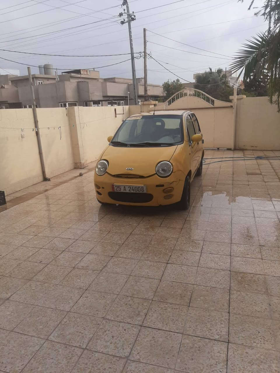 سلام عليكم 
كيو كيو موديل ٢٠١٢
رقم سنويه جديد 
كير محرك شرط 
نقابة مصفره 
سعر ٢٧ ورقه ومجال 
اتصال ***********
