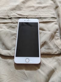 ايفون 8بلاص بطاريه 100🔋 ذاكره 64☑️ بصمه شغال جهاز لوك كلشي شغال بي  ال...