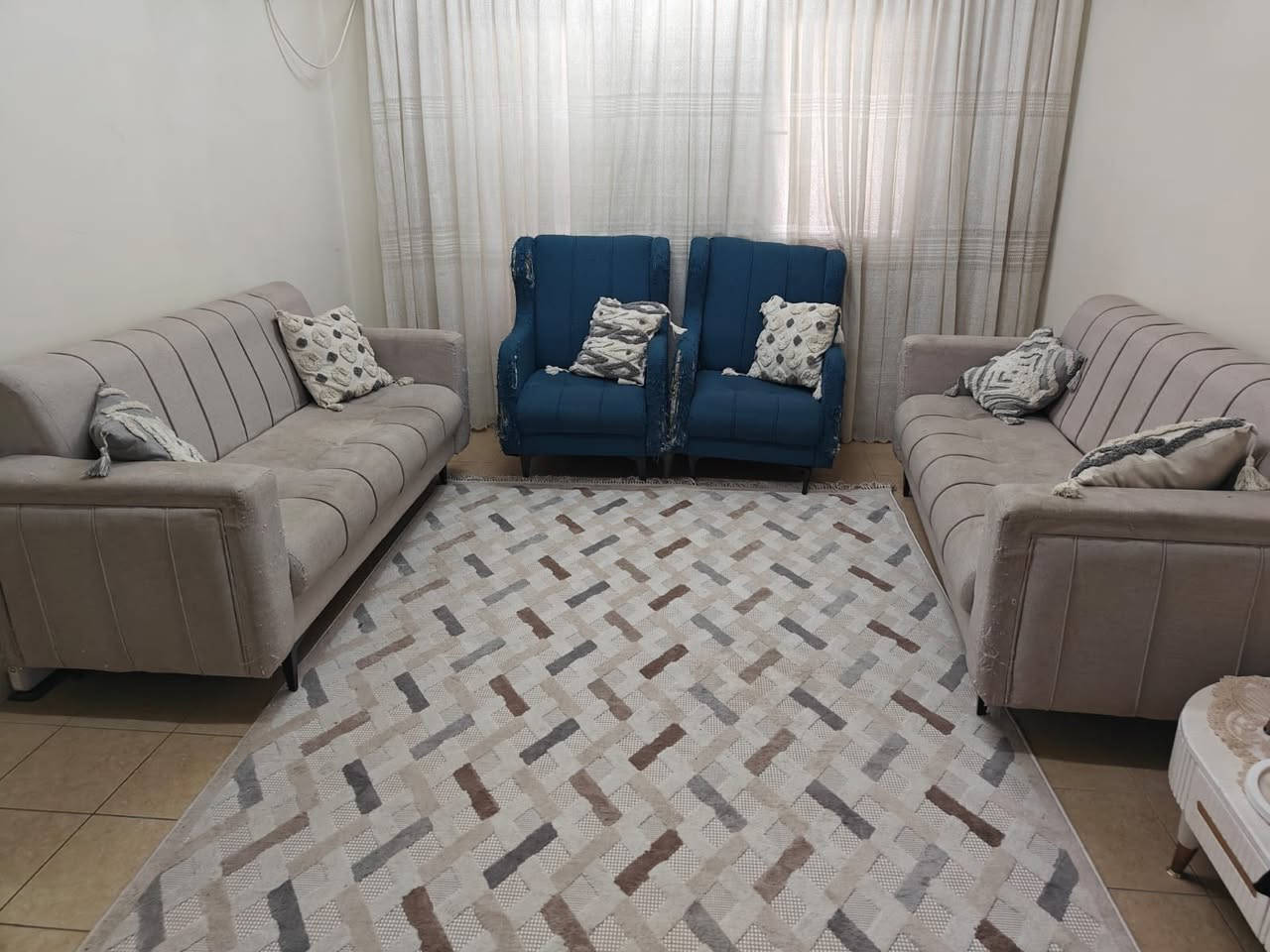 تخم 8مقاعد سعرة 150 مكان بسماية مستعجله 
اضرار فقط مخرمش يحتاج ووشمه


**إذا كنت صاحب هذا الإعلان وتريد حذفه لأي سبب، رجاءا أرسل رسالة إلى الدعم الفني**