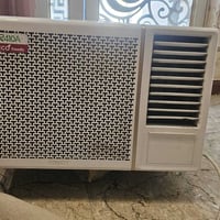 مكيف توسوت  نظيف جدا سعره350مكاني الكرخ ...قفله وبدون عمله رجاء رجاء ا...