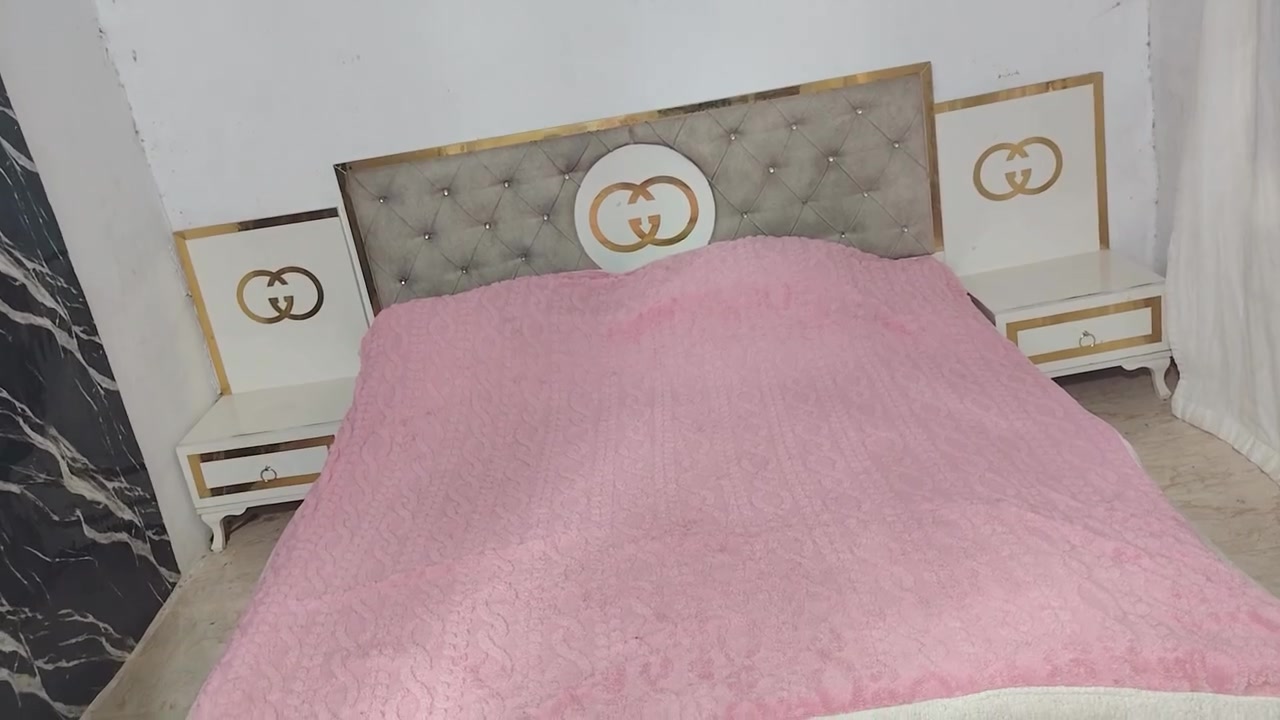 اغراض للبيع للمراسله ع هذا رقم***********
